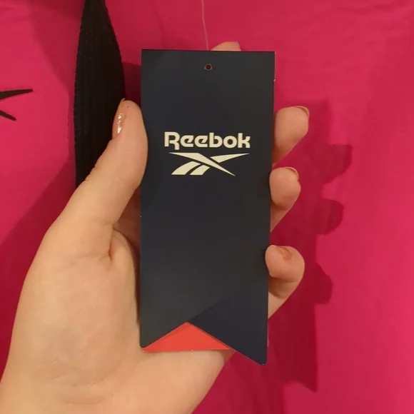 NWT Reebok sweatshirt - Picture 4 of 5